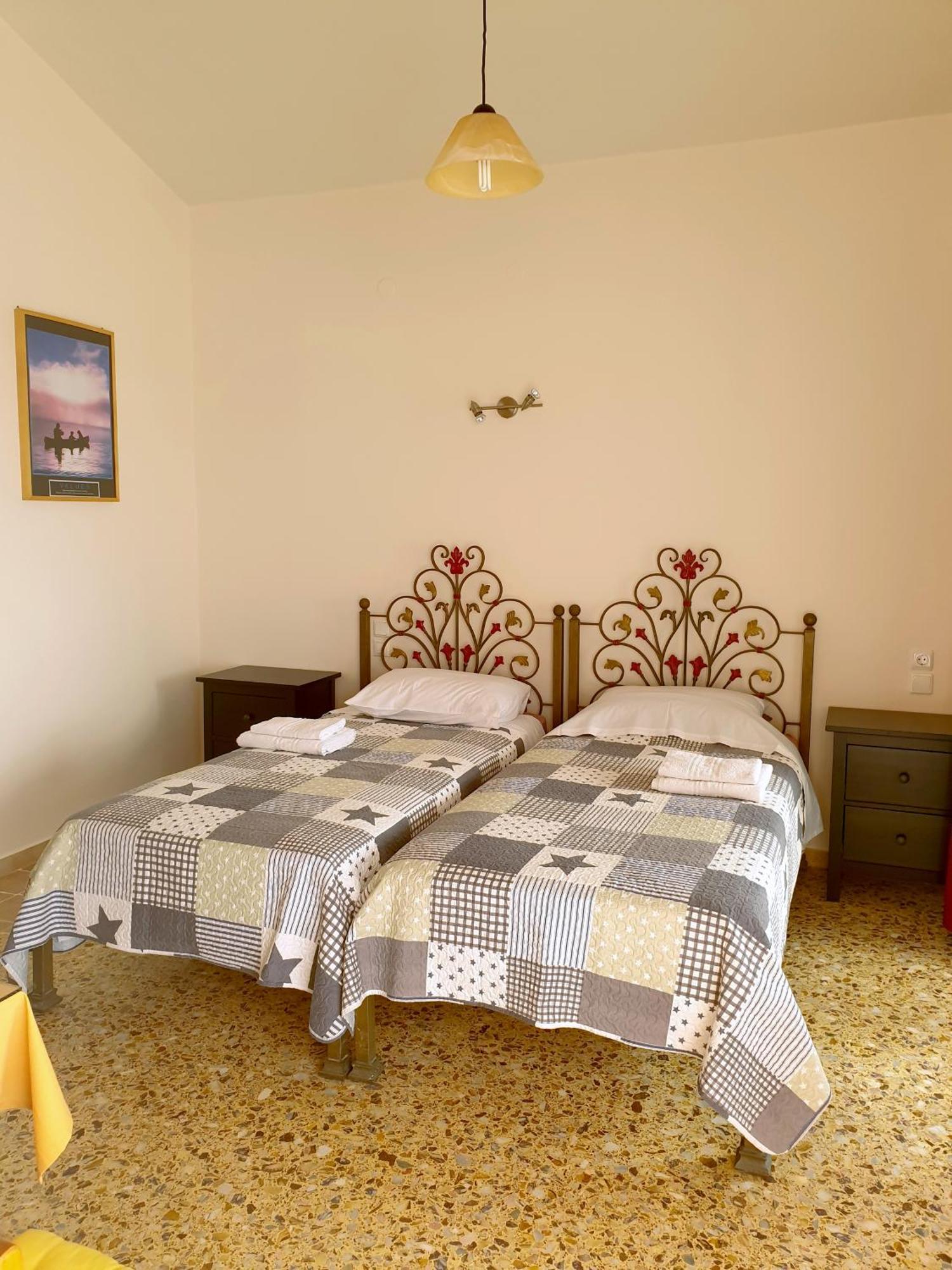 Filippos Apartments "Room 5" No Kitchen 스파르티아 외부 사진
